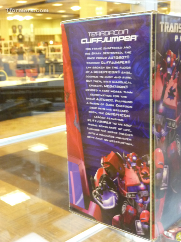 San Diego Comic Con Exclusive Terrocon Cliffjumper  (36 of 103)